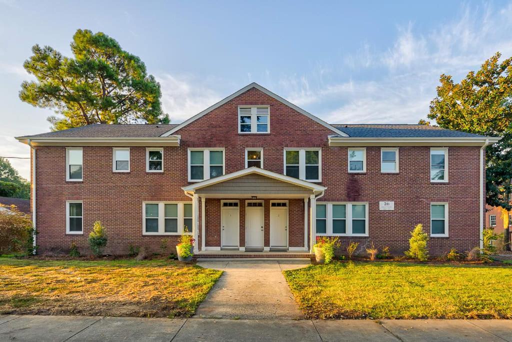 Greatly Located And Elegant 1Br With Parking Apartamento Durham Exterior foto