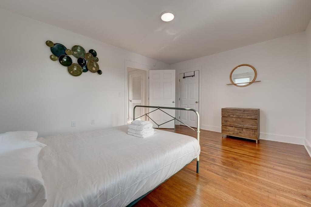 Greatly Located And Elegant 1Br With Parking Apartamento Durham Exterior foto